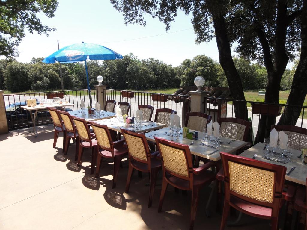 Terrasses De L'Aven Hotel Orgnac-l'Aven Bagian luar foto