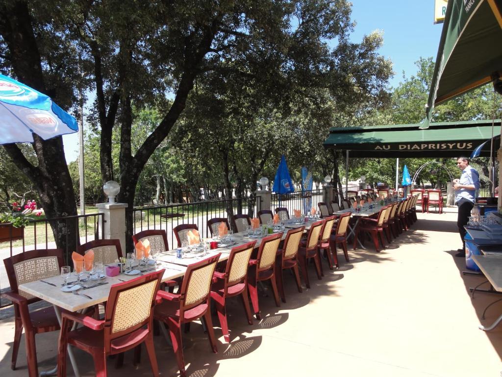 Terrasses De L'Aven Hotel Orgnac-l'Aven Bagian luar foto