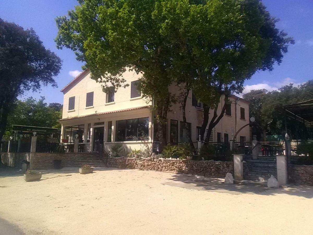 Terrasses De L'Aven Hotel Orgnac-l'Aven Bagian luar foto