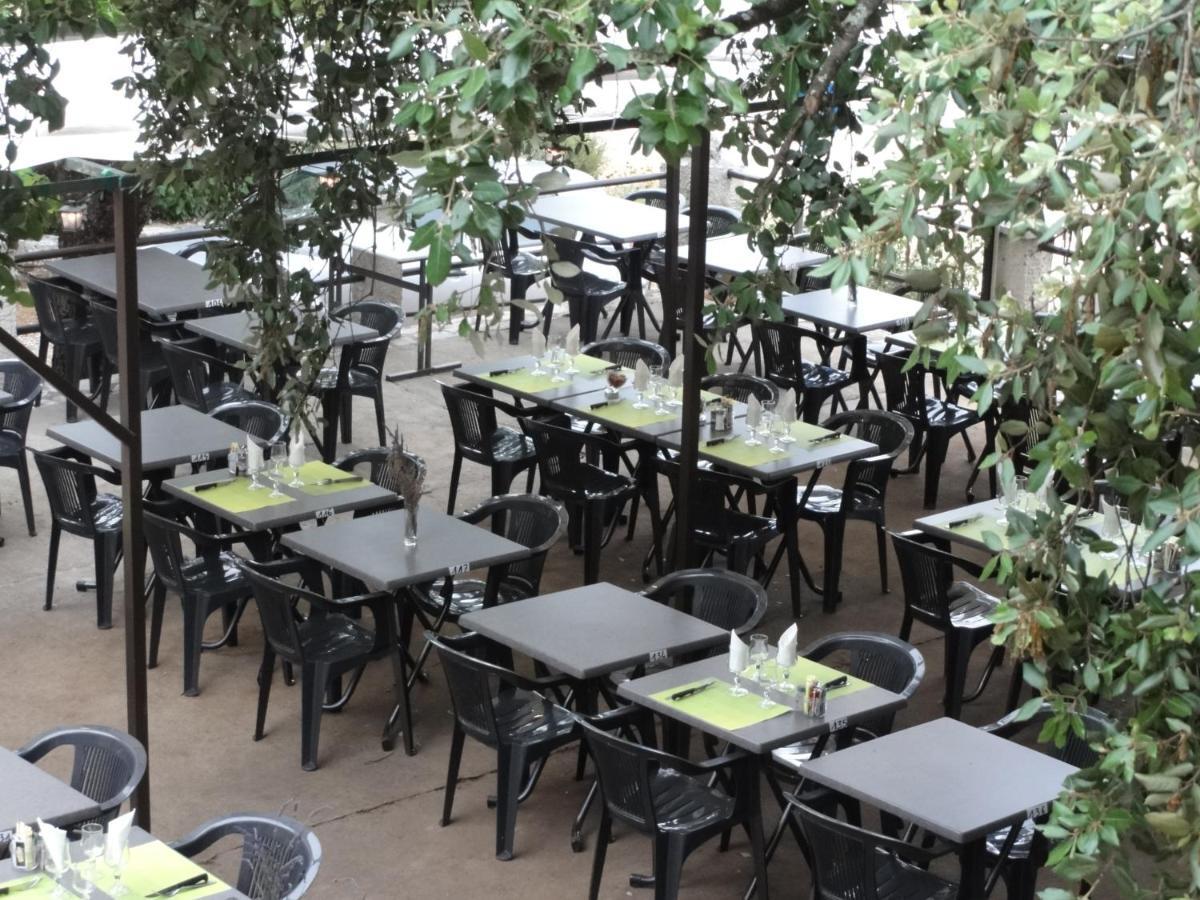 Terrasses De L'Aven Hotel Orgnac-l'Aven Bagian luar foto